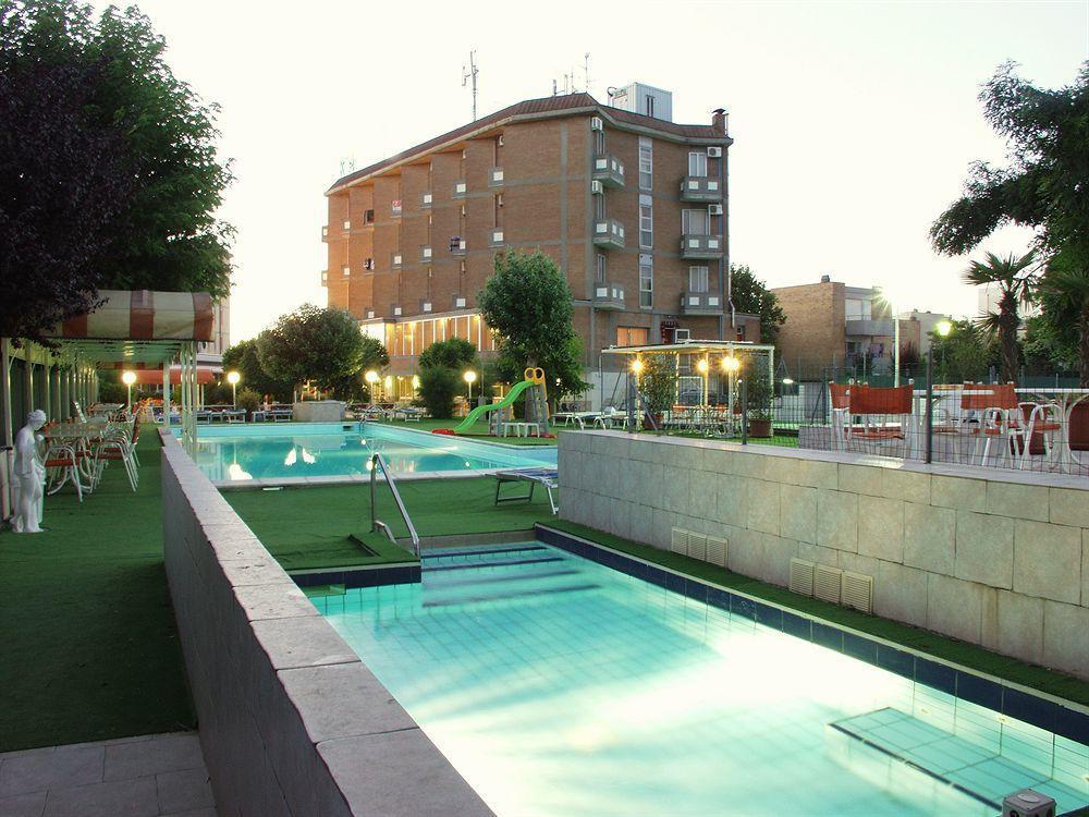 Hotel Marina Beach - Azzurro Club Ravenna Dış mekan fotoğraf
