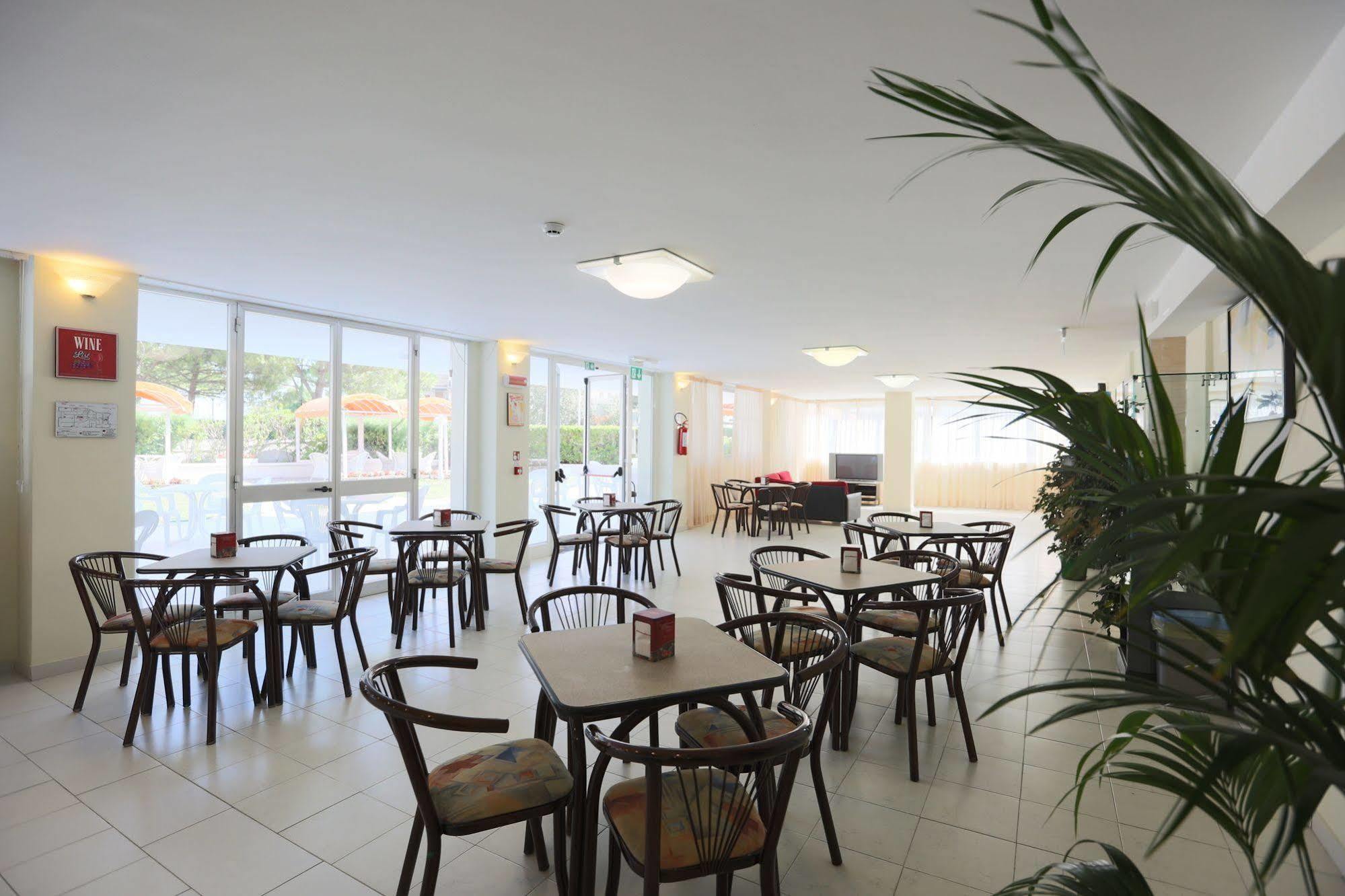 Hotel Marina Beach - Azzurro Club Ravenna Dış mekan fotoğraf